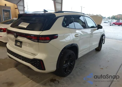 2025 Volkswagen Tiguan 2.0T Se R-Line Black z USA, uszkodzony, nr VIN 3VVGR7RM5SM010320